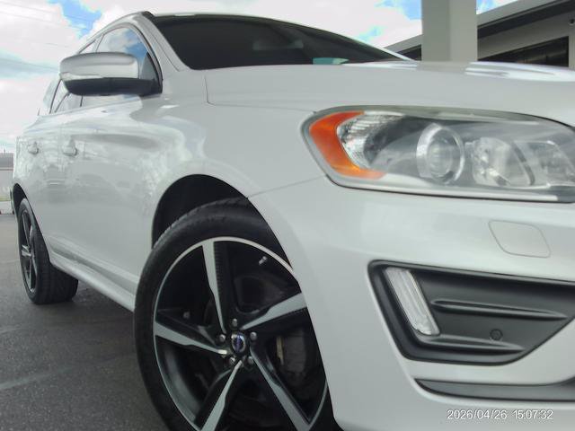 Used 2015 Volvo XC60 T6 R-Design Platinum AWD/4WD image 20