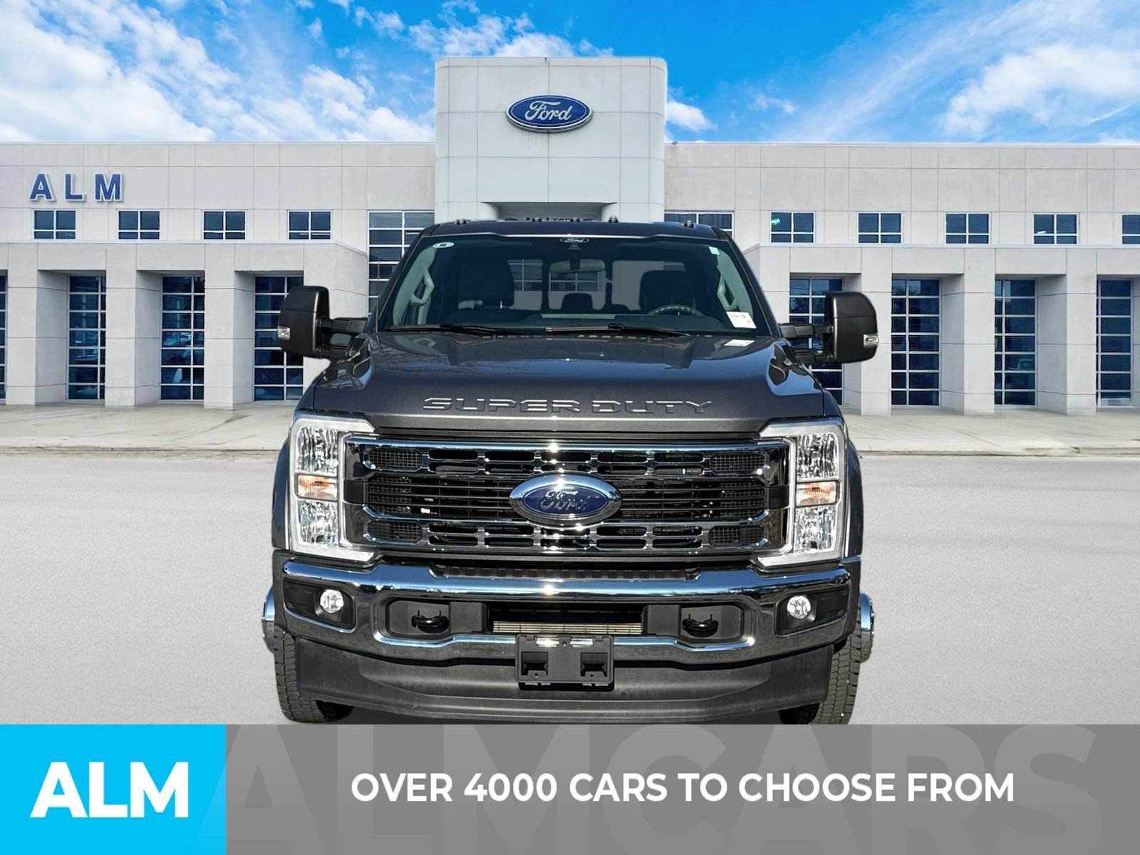 Used 2025 Ford F450 XLT w/ FX4 Off-Road Package image 2