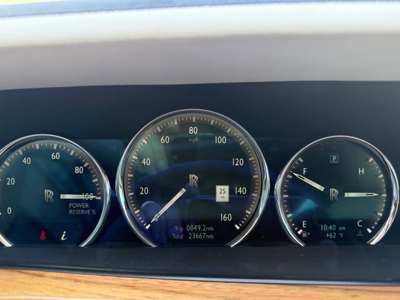 Used 2018 Rolls-Royce Phantom Sedan image 38