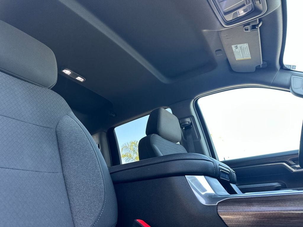 Used 2024 Chevrolet Silverado 3500 LT w/ Convenience Package image 15