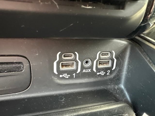 Used 2019 RAM 1500 Laramie AWD/4WD image 18
