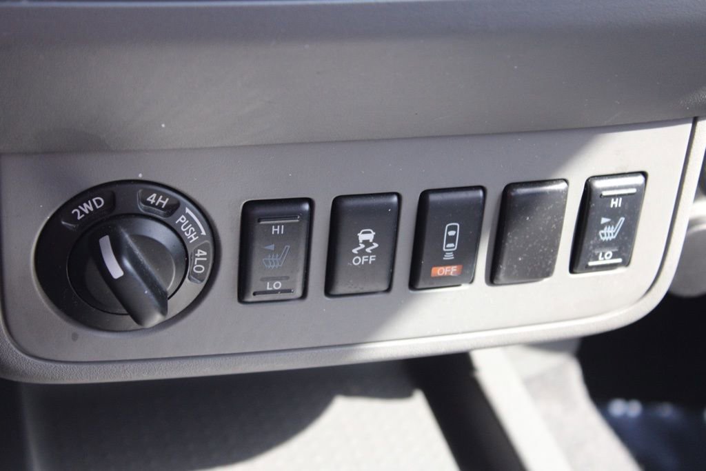 Used 2020 Nissan Frontier SV w/ Midnight Edition Floor Mats image 37