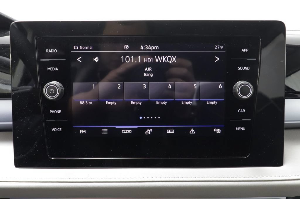 New 2026 Volkswagen Taos SE AWD/4WD image 10