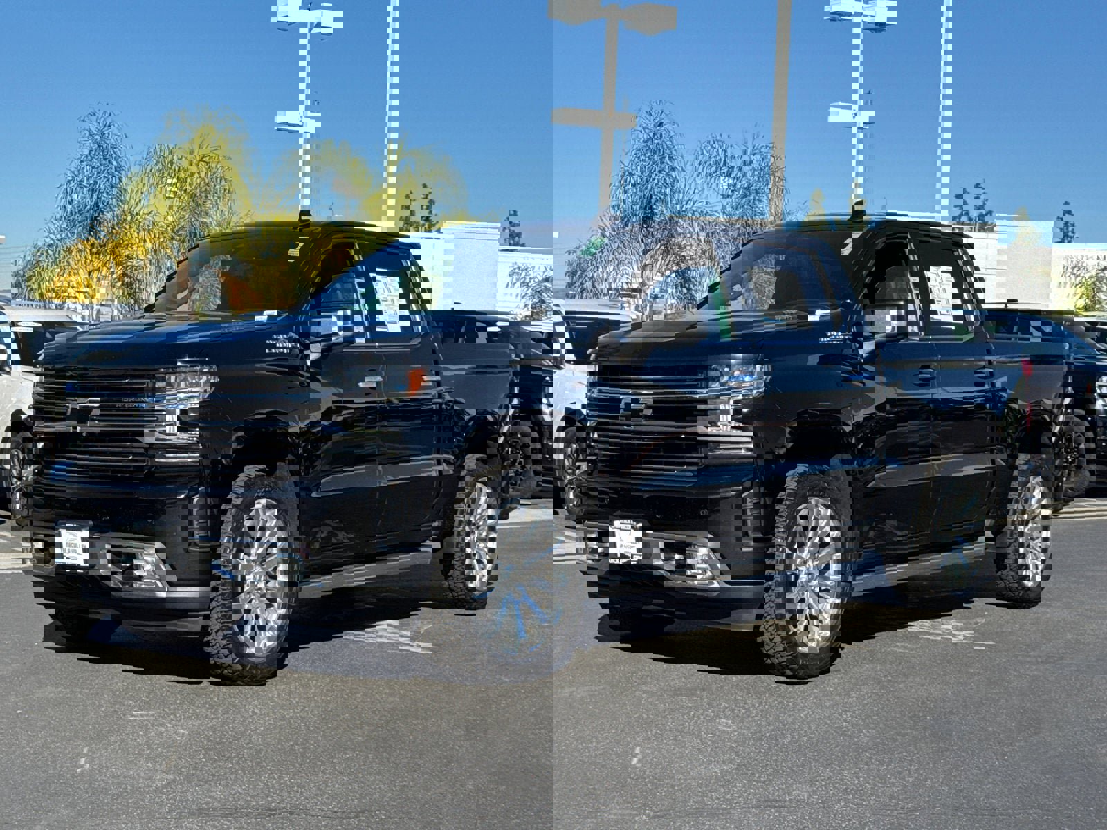 Certified 2021 Chevrolet Silverado 1500 High Country w/ Technology Package image 2