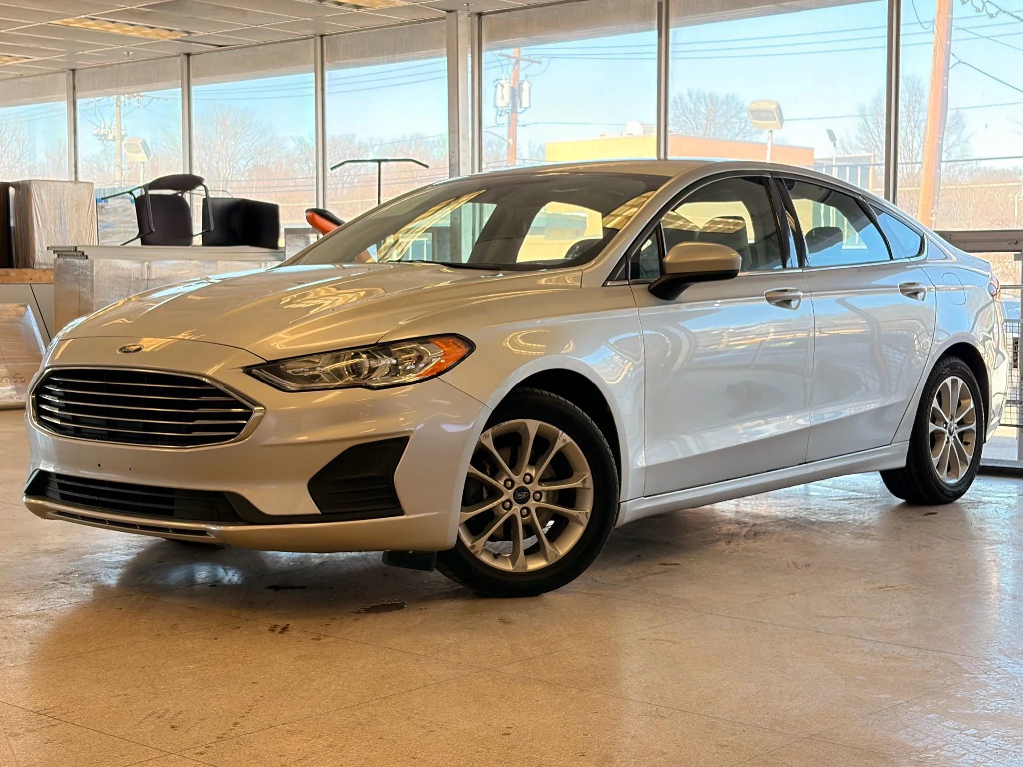 Used 2019 Ford Fusion SE image 40
