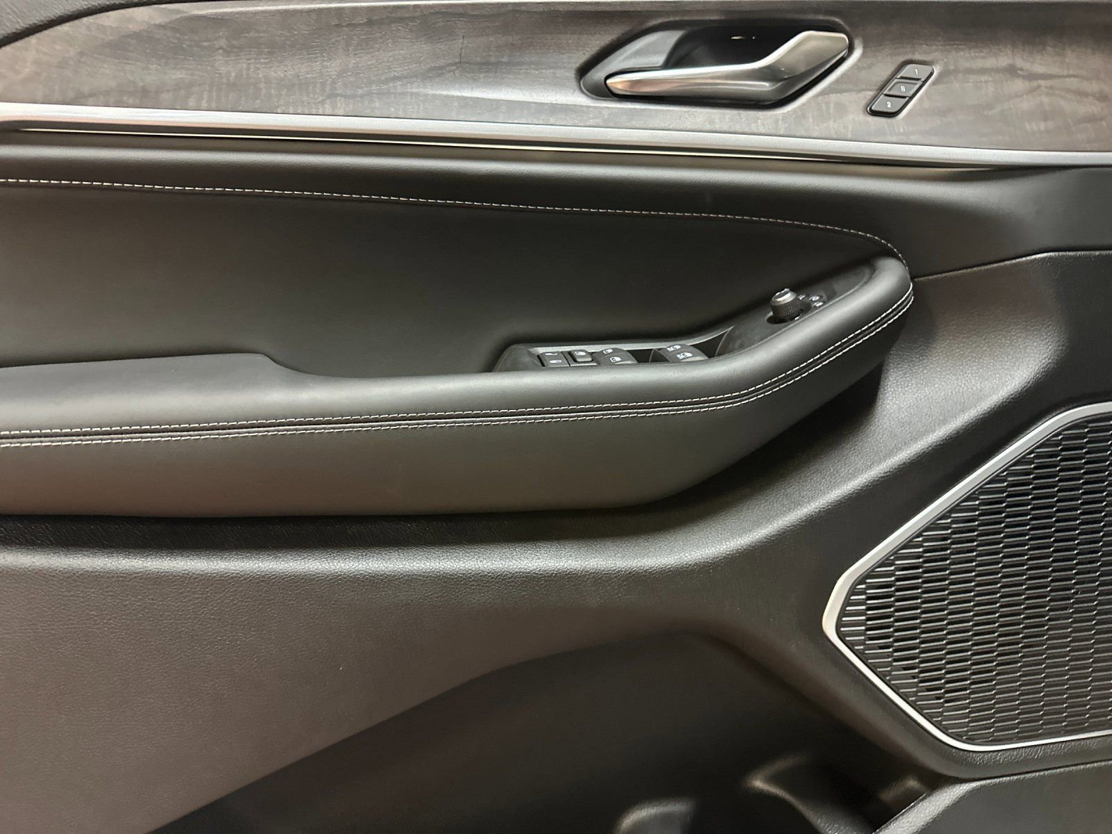 New 2026 Jeep Grand Cherokee Limited image 10