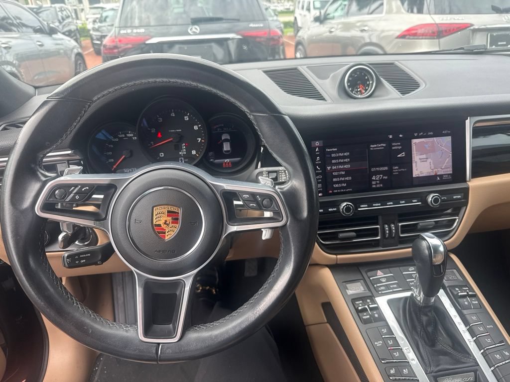 Used 2020 Porsche Macan AWD/4WD image 3
