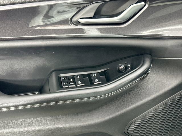 Used 2023 Jeep Grand Cherokee L Laredo image 25