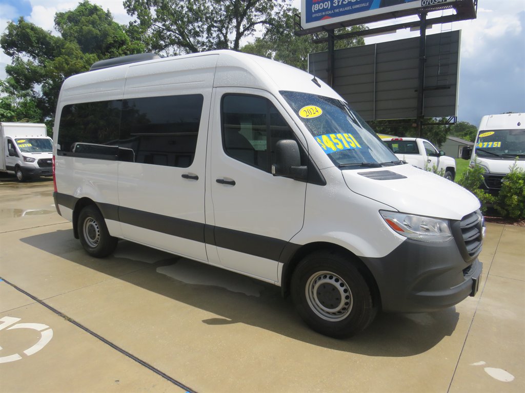 Used 2024 Mercedes-Benz Sprinter 2500 image 25