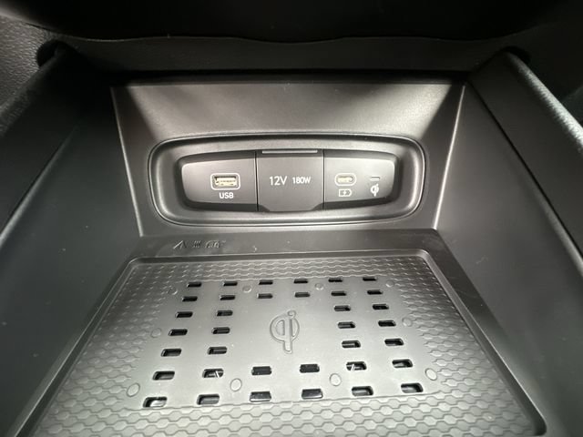 New 2026 Hyundai Venue SEL FWD image 28