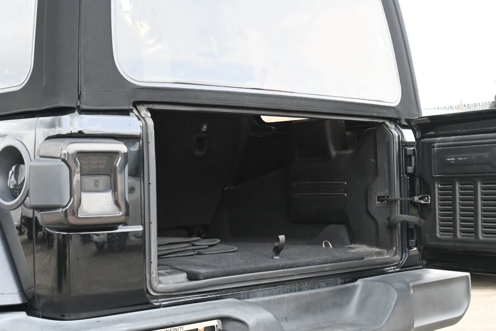 Used 2019 Jeep Wrangler Unlimited Sport S AWD/4WD image 21