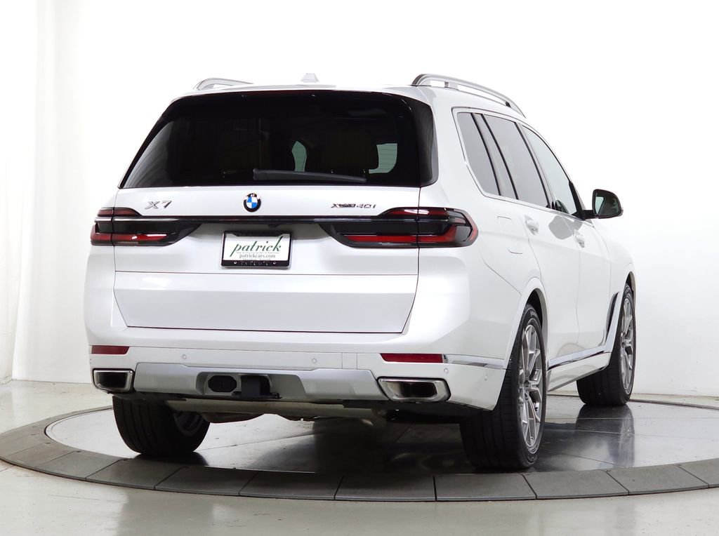 Used 2024 BMW X7 xDrive40i w/ Executive Package image 9