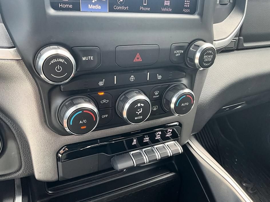 Used 2022 RAM 1500 Big Horn AWD/4WD image 24