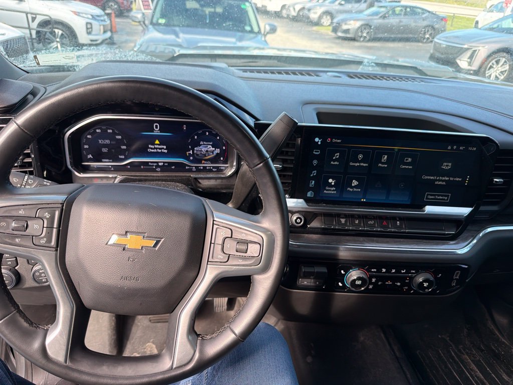 Used 2024 Chevrolet Silverado 2500 LTZ AWD/4WD image 7