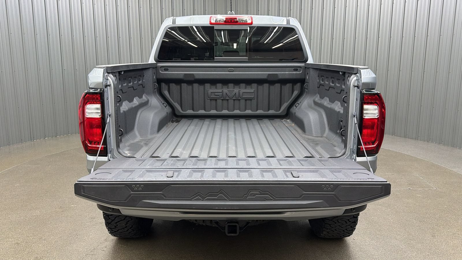 Used 2025 GMC Canyon AT4 w/ AT4X Package AWD/4WD image 18
