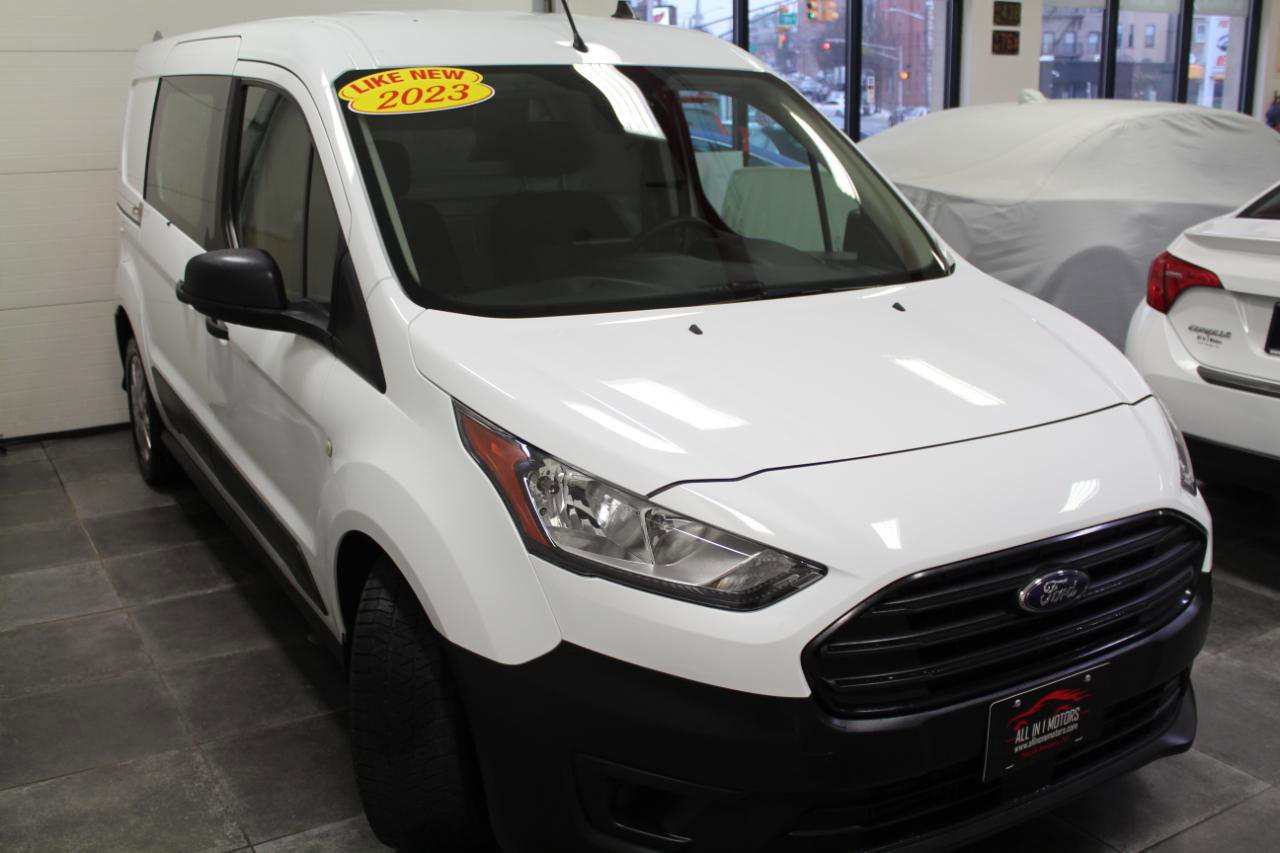 Used 2023 Ford Transit Connect XL image 3