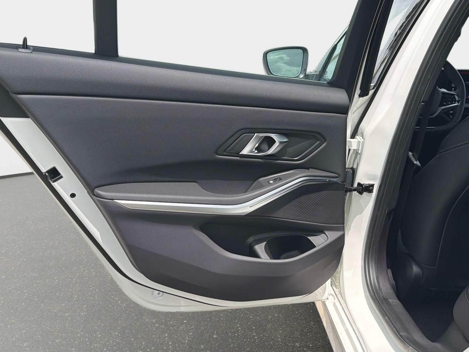 New 2026 BMW 330i Sedan w/ Convenience Package RWD image 11