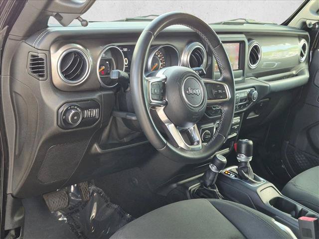 Used 2018 Jeep Wrangler Unlimited Sahara AWD/4WD image 9