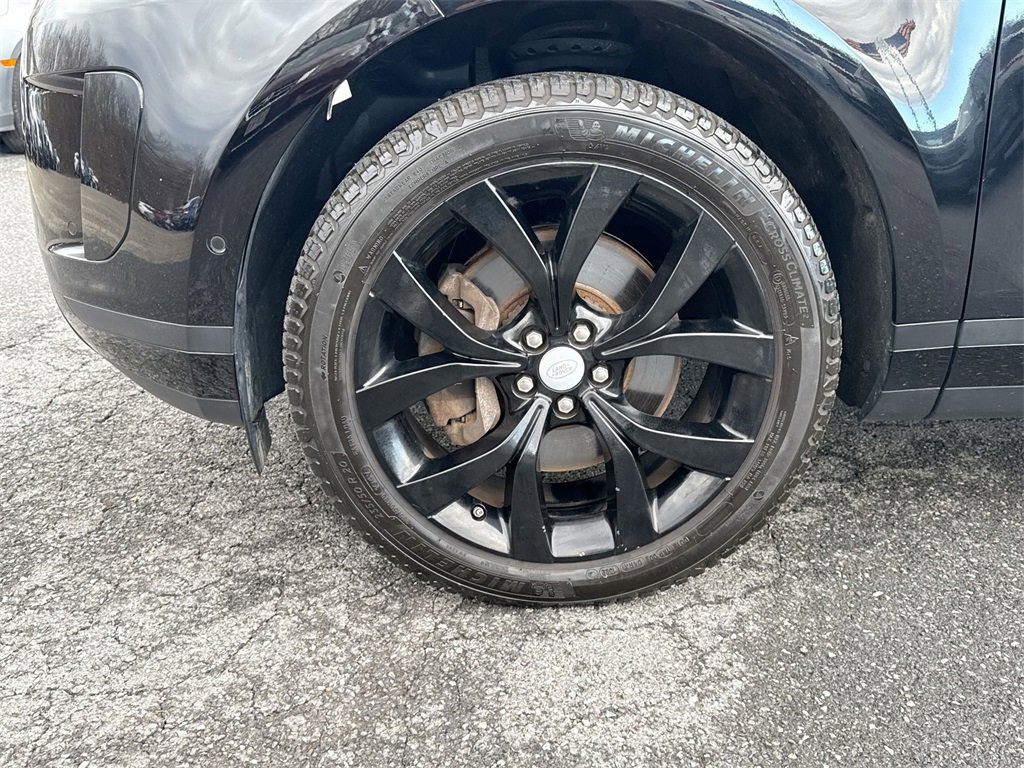 Used 2020 Land Rover Range Rover Evoque SE image 18