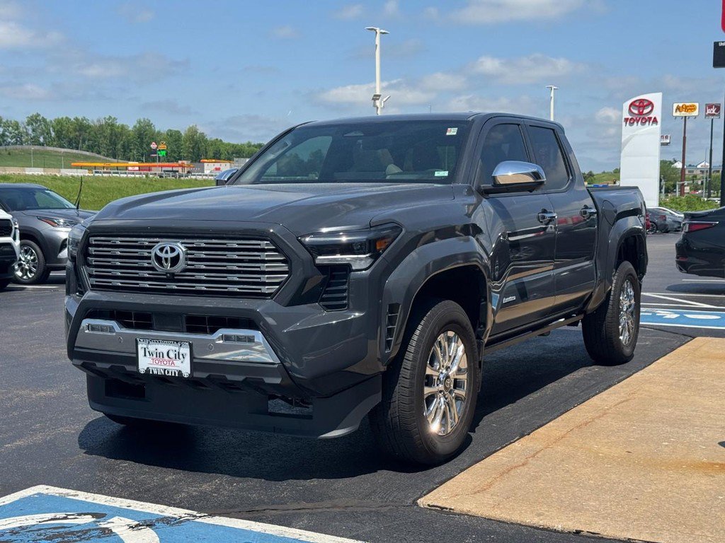 Certified 2024 Toyota Tacoma Limited w/ Limited Package (LT) AWD/4WD image 8