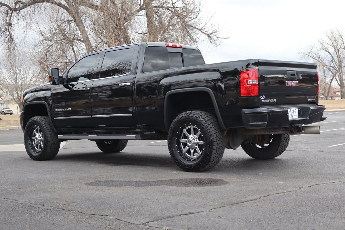Used 2017 GMC Sierra 2500 Denali w/ Duramax Plus Package image 7