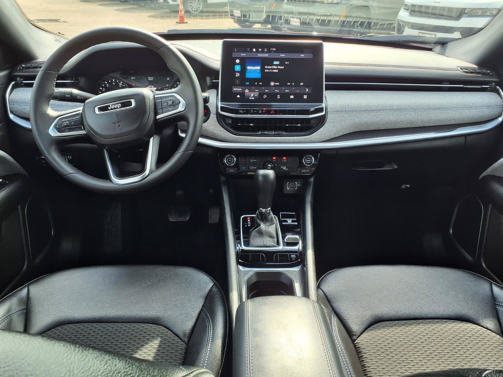 Used 2024 Jeep Compass Latitude AWD/4WD image 13