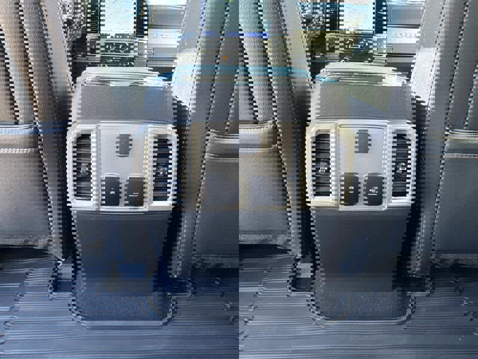 Used 2022 Ford F250 Lariat w/ Lariat Ultimate Package image 30