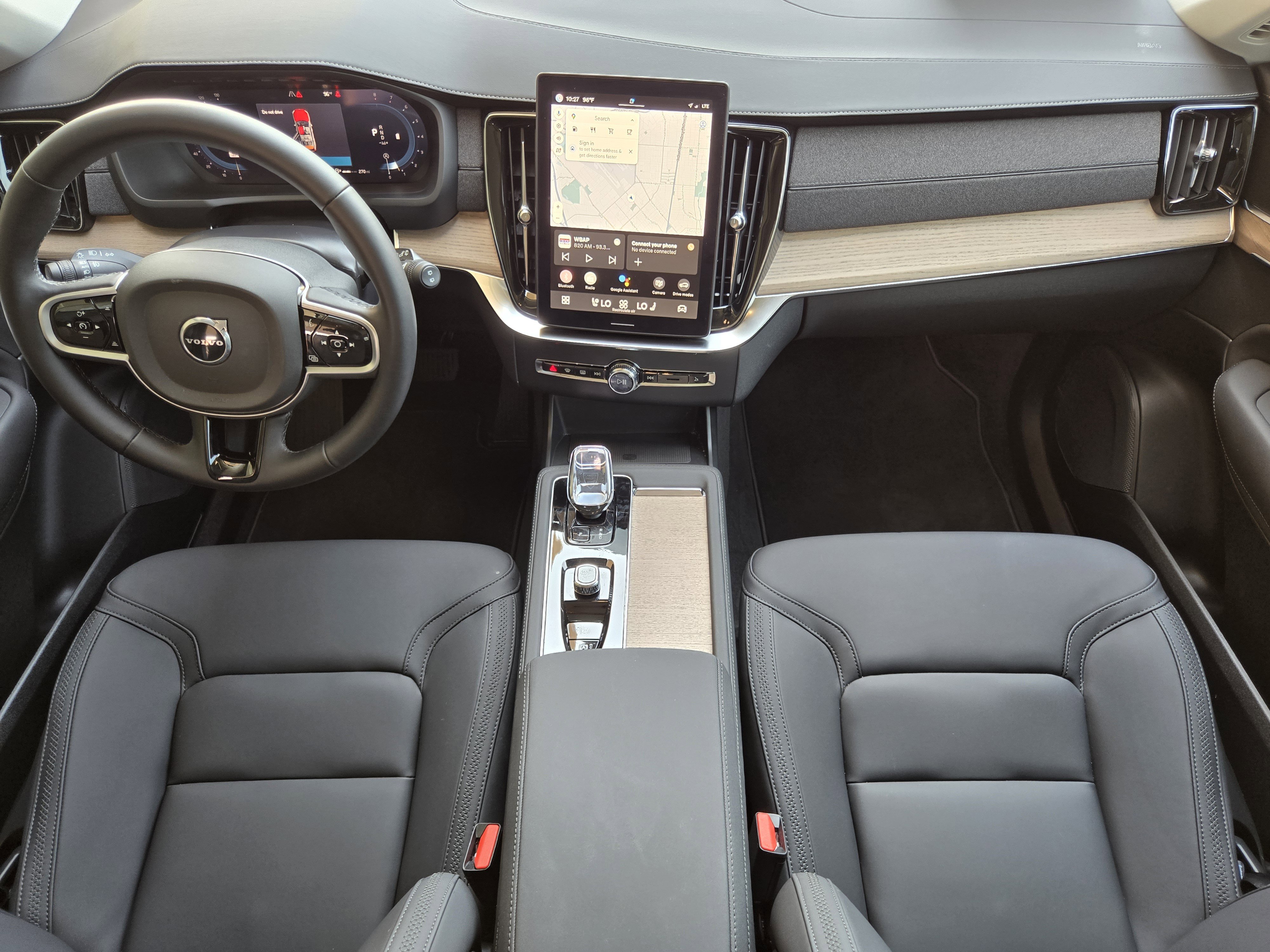 Certified 2025 Volvo XC90 B6 Core w/ Protection Package image 28