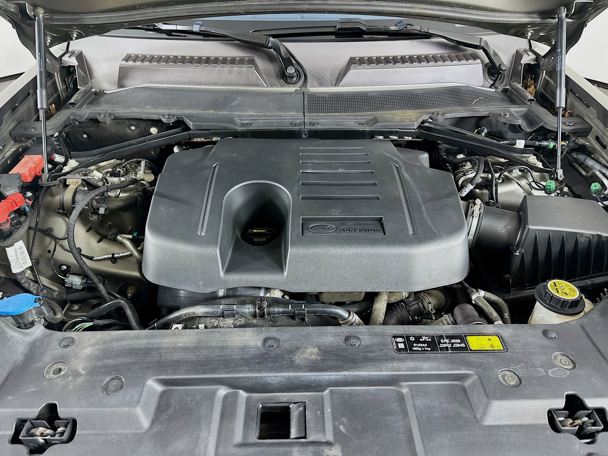 Used 2022 Land Rover Defender 110 X-Dynamic SE image 13