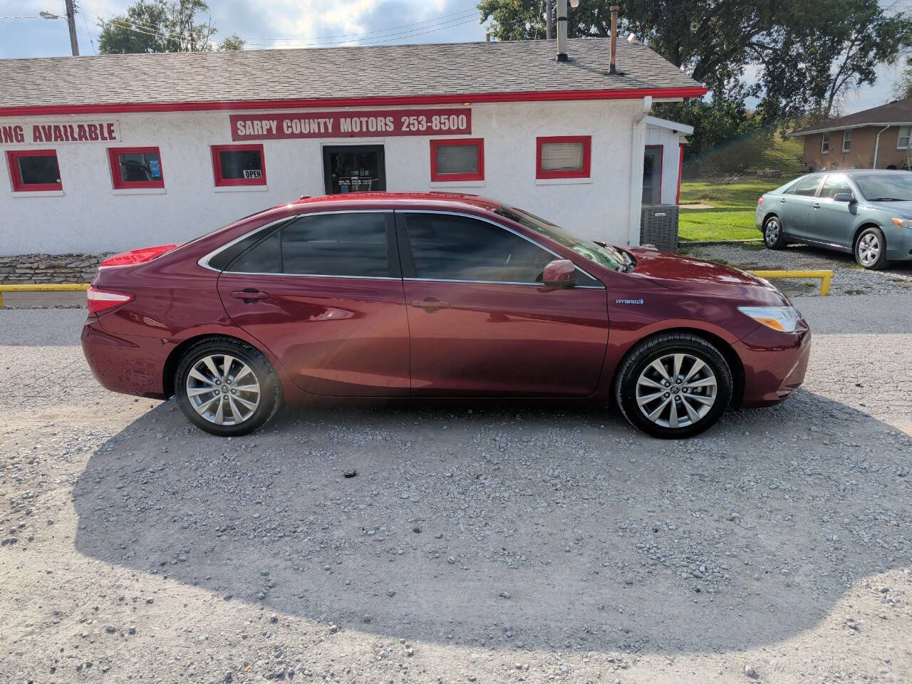 Used 2015 Toyota Camry XLE image 2