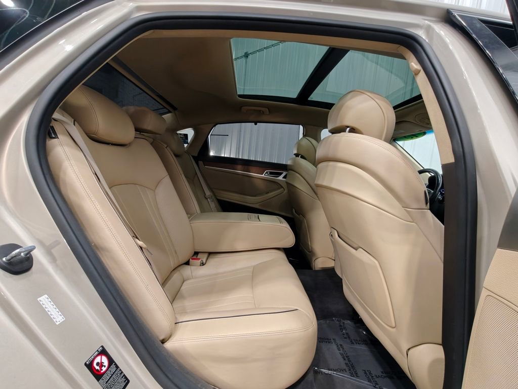 Used 2015 Hyundai Genesis 3.8 w/ Option Group 04 image 26