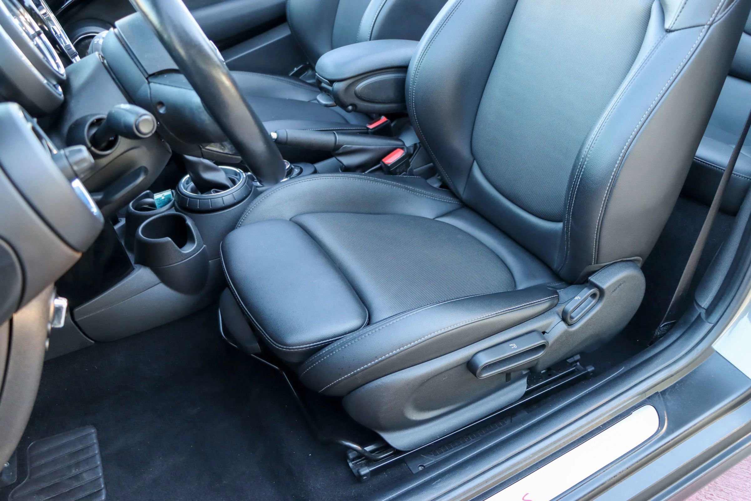 Used 2017 MINI Cooper S image 21