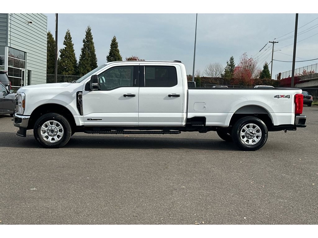 Used 2024 Ford F250 XLT image 9