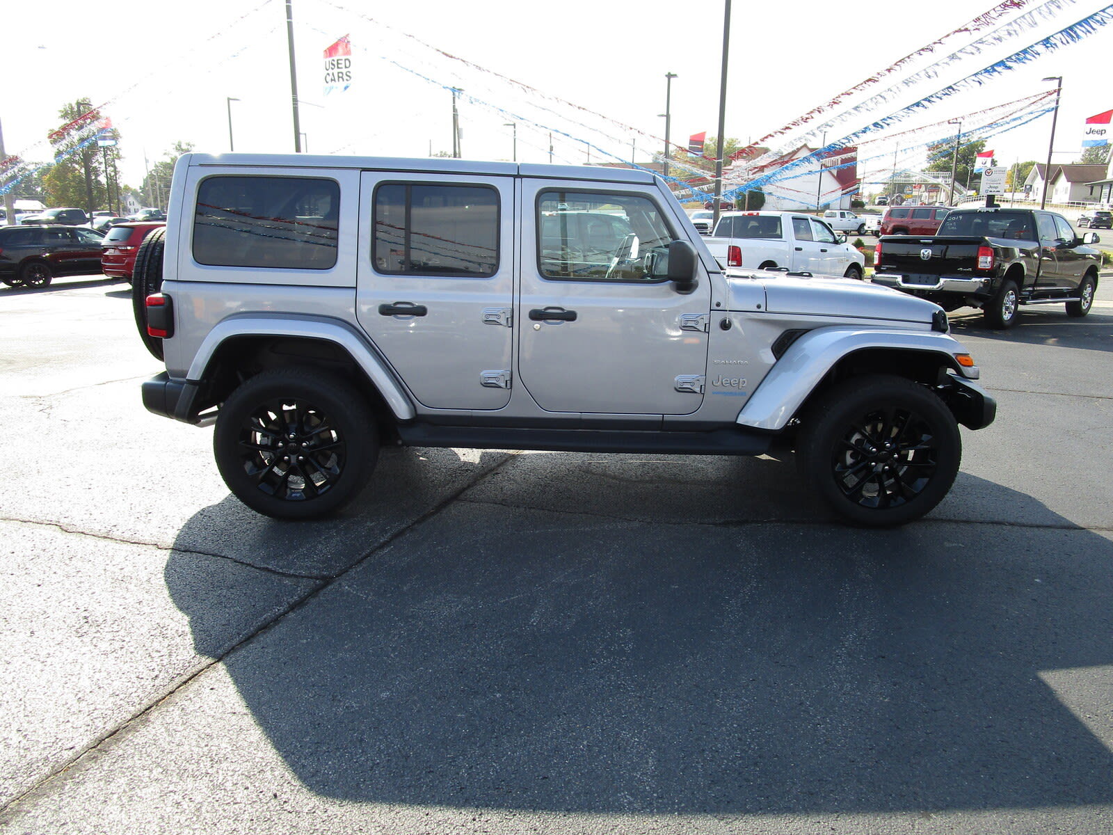 Used 2021 Jeep Wrangler Unlimited Sahara w/ Cold Weather Group image 7