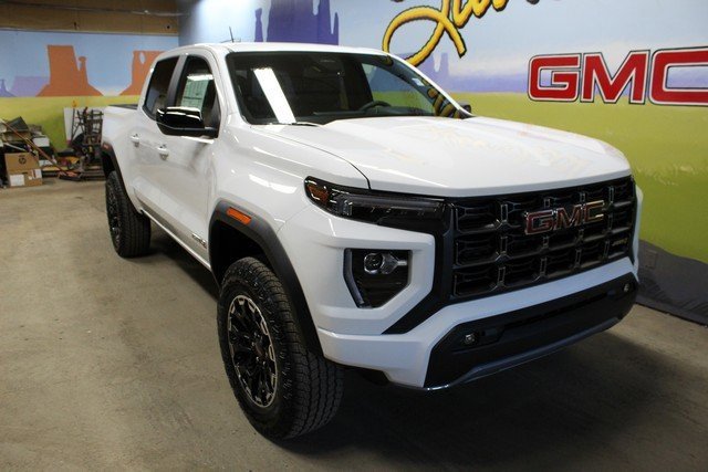 New 2026 GMC Canyon AT4 w/ AT4 Premium Package image 3