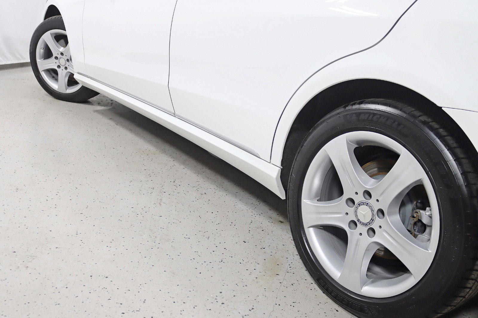 Used 2015 Mercedes-Benz E 350 E 350 4MATIC-Premium 1 Package w/ Premium 1 Package image 12