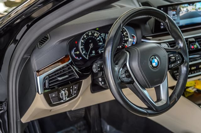 Used 2017 BMW 540i RWD image 26