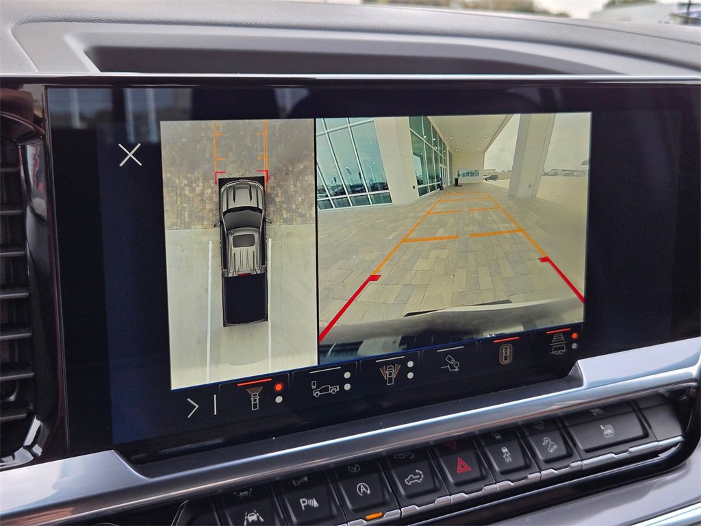 Used 2024 Chevrolet Silverado 1500 High Country w/ Technology Package image 32