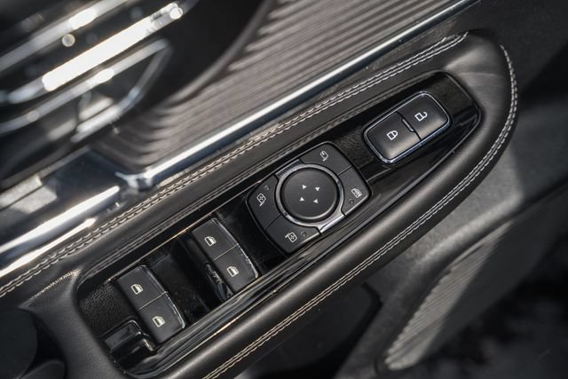 Used 2020 Lincoln Corsair AWD w/ Premium Package image 37