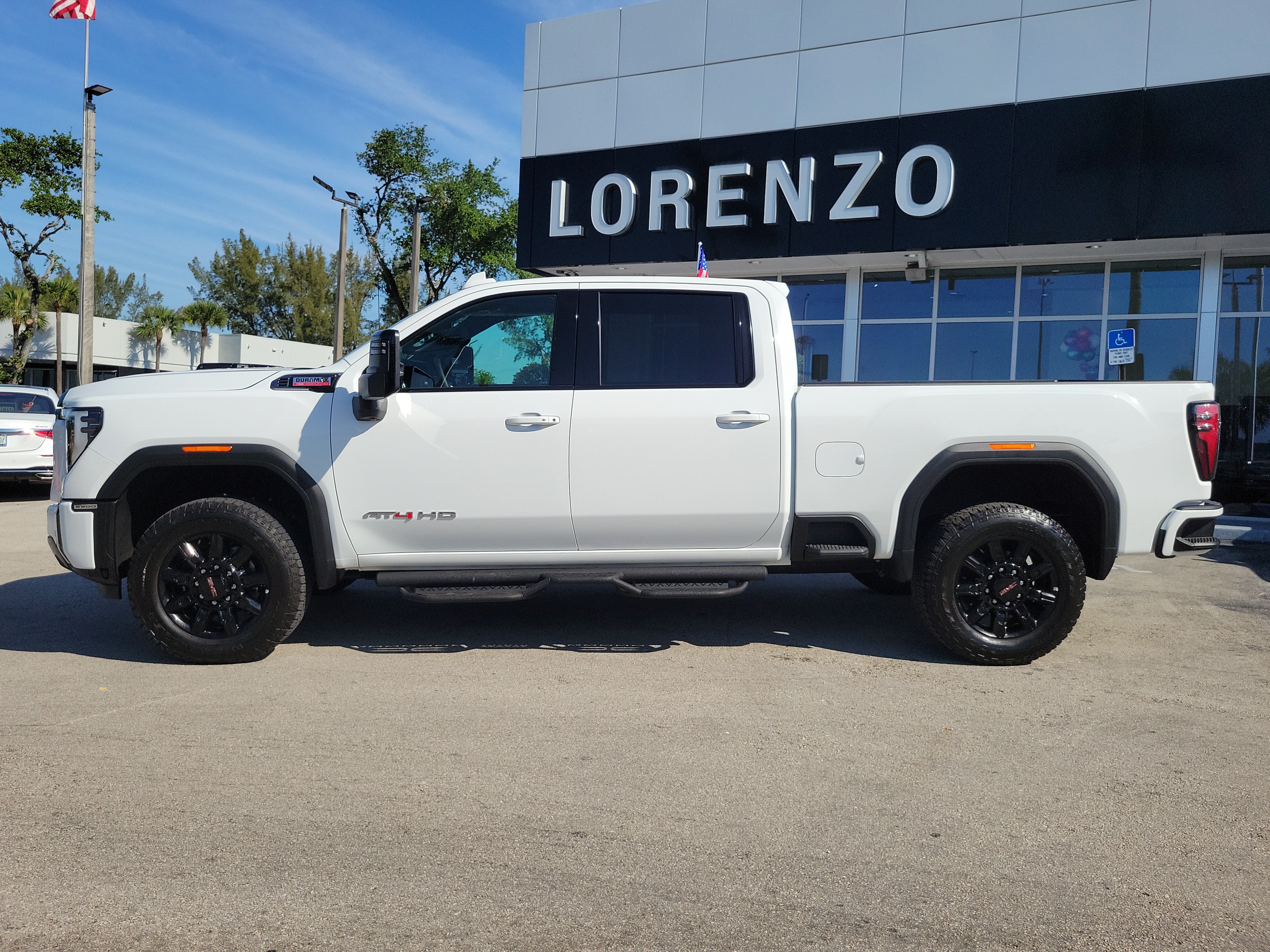 Used 2026 GMC Sierra 2500 AT4 AWD/4WD image 8