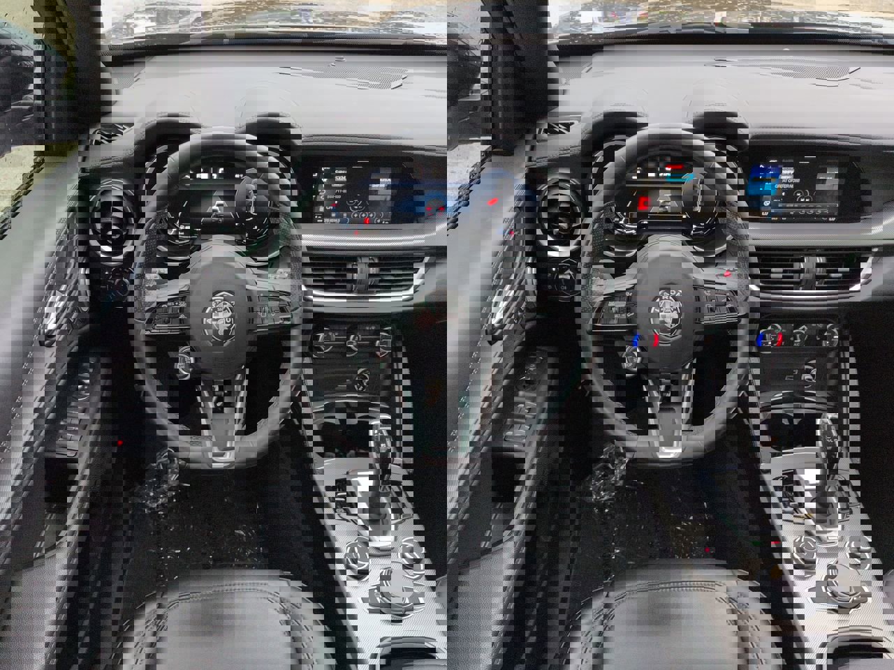 Used 2024 Alfa Romeo Stelvio Ti AWD/4WD image 15