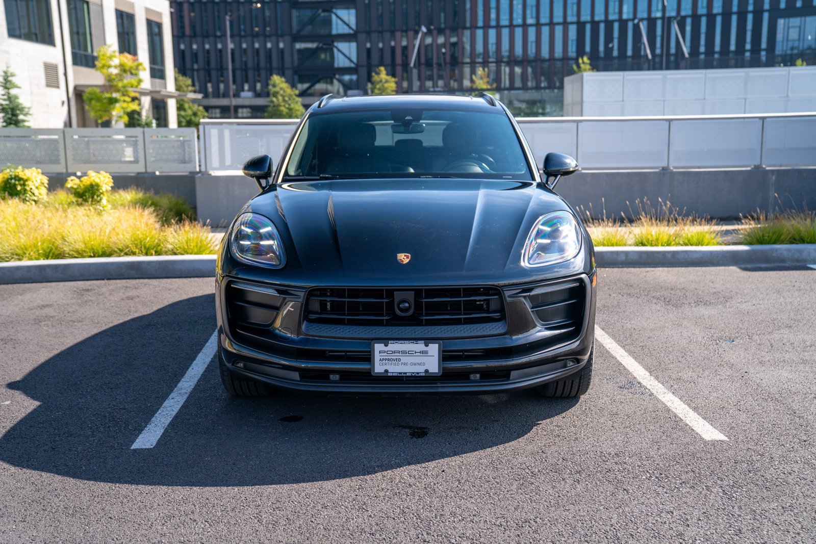 Certified 2024 Porsche Macan AWD/4WD image 6