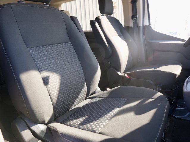 Used 2023 Ford Transit 350 XLT image 9