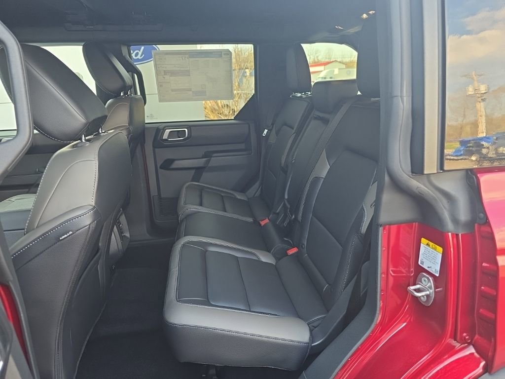 New 2026 Ford Bronco Outer Banks w/ Sasquatch Package image 29