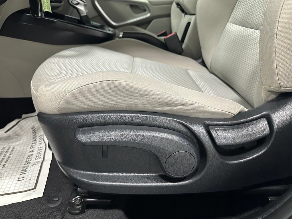 Used 2023 Kia Soul LX w/ LX Technology Package FWD image 12