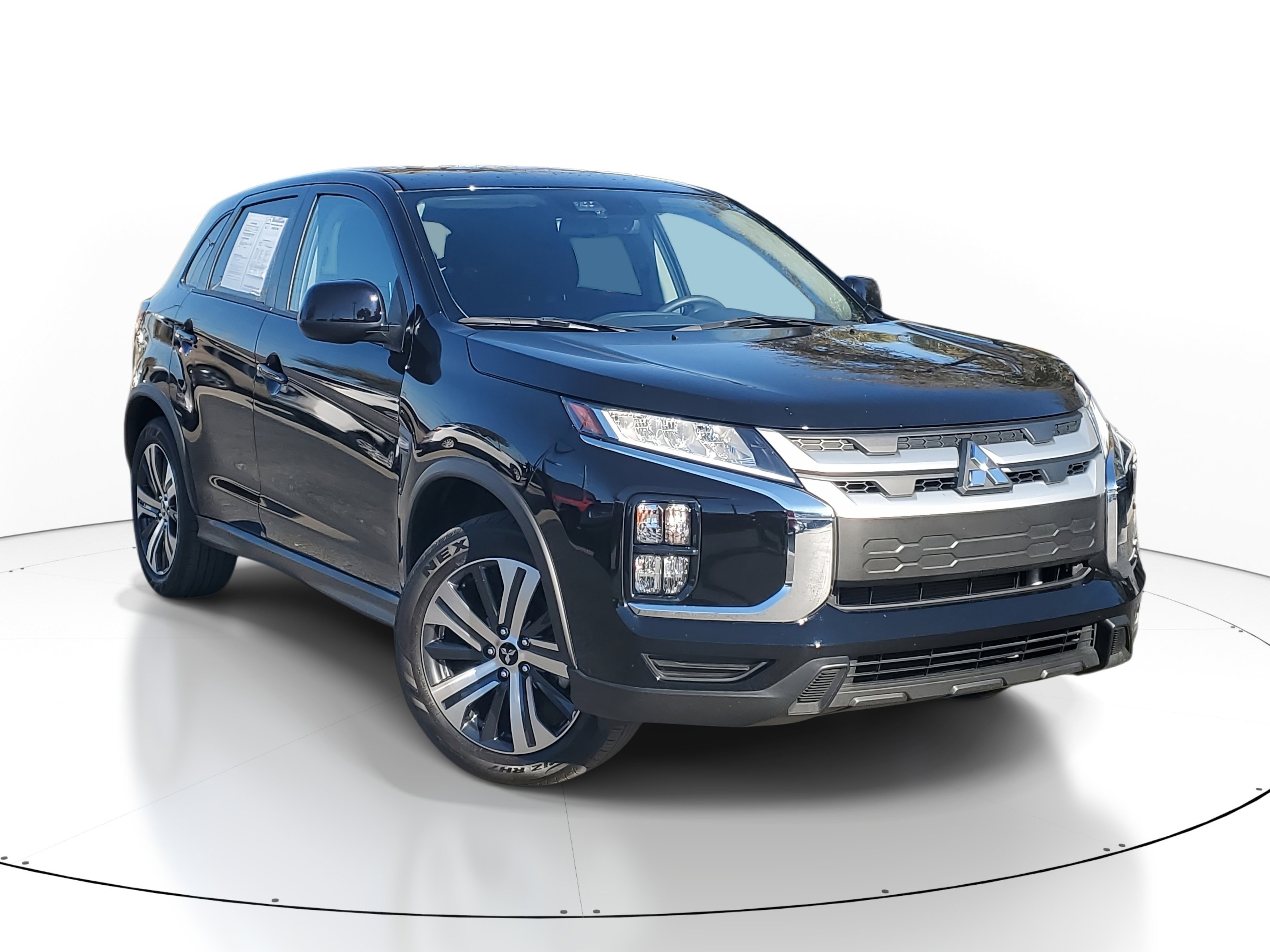 Used 2025 Mitsubishi Outlander Sport LE image 1