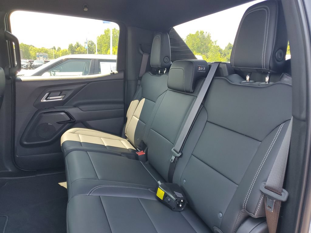 Used 2026 Chevrolet Silverado EV LT AWD/4WD image 29