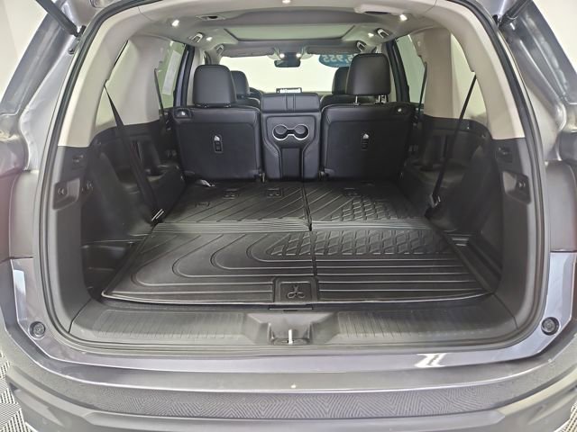 Certified 2025 Honda Pilot Touring image 21