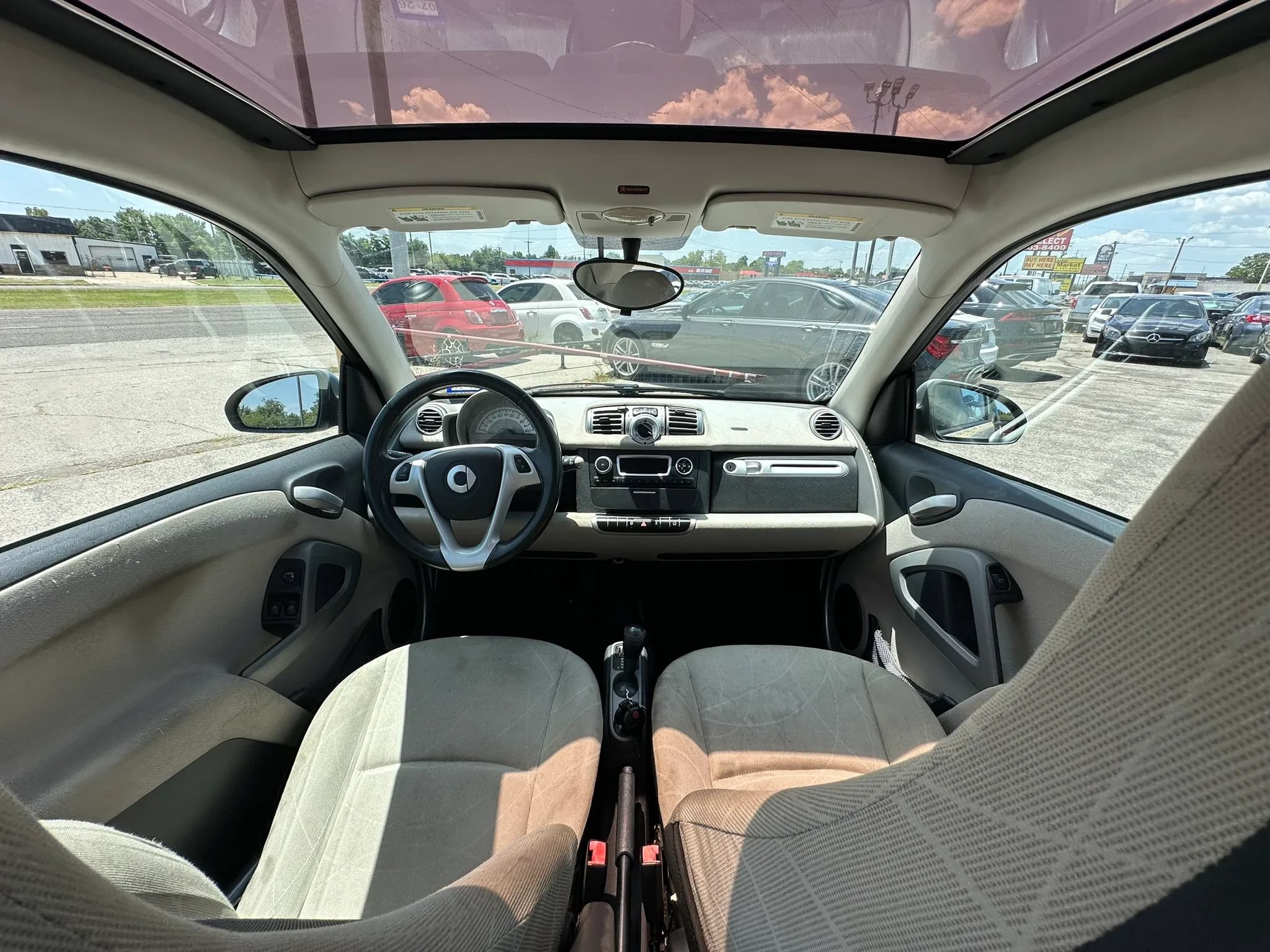 Used 2013 smart fortwo pure RWD image 2