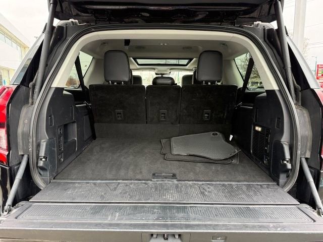 Used 2025 Ford Expedition Max Platinum image 24